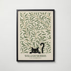 Cat in the Willow Bough William Morris Poster – svart katt i William Morris pilkvistmönster i kräm och grönt
