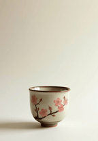Cherry Blossom Ceramic Cup poster visad rakt fram – Bozetto affisch i hög tryckkvalitet