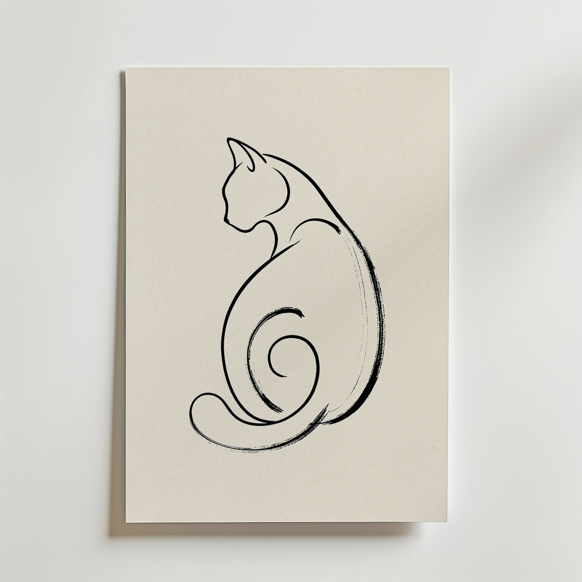 Feline Curl Poster – minimal linjekonst av sittande katt i spiral