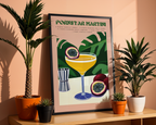 Mockup av Pornstar Martini Drink affisch på vägg – köp enkelt hos Bozetto i hög kvalitet