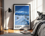 Hiroshi Nagai Winter Horizon poster visualiserad på vägg – från Bozetto i hög kvalitet