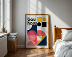 Mockup av Bauhaus Leipzig Exhibition affisch på vägg – köp enkelt hos Bozetto i hög kvalitet