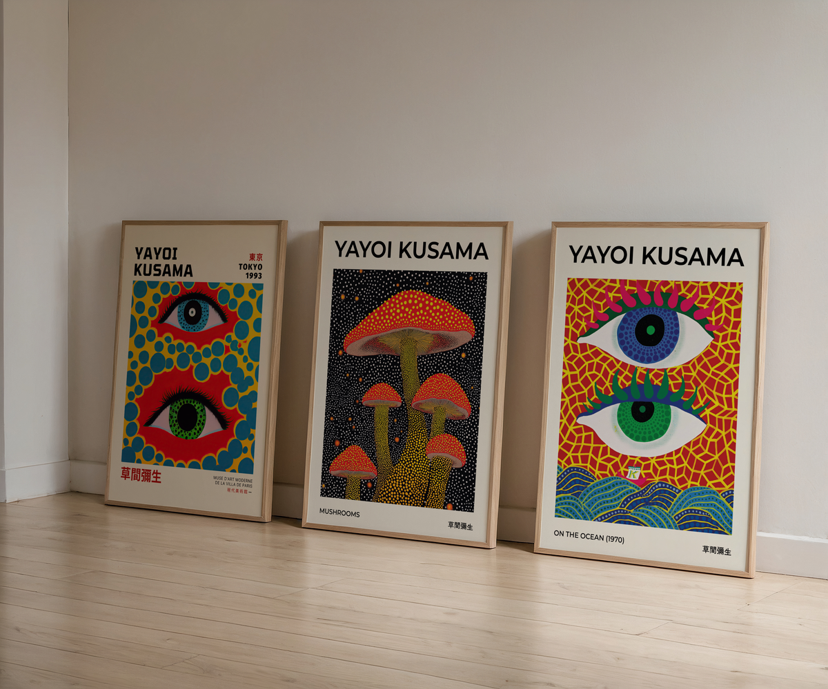 Bundle 3-pack Yayoi Kusama Art Collection visualiserad i interiör – postercollection hos Bozetto