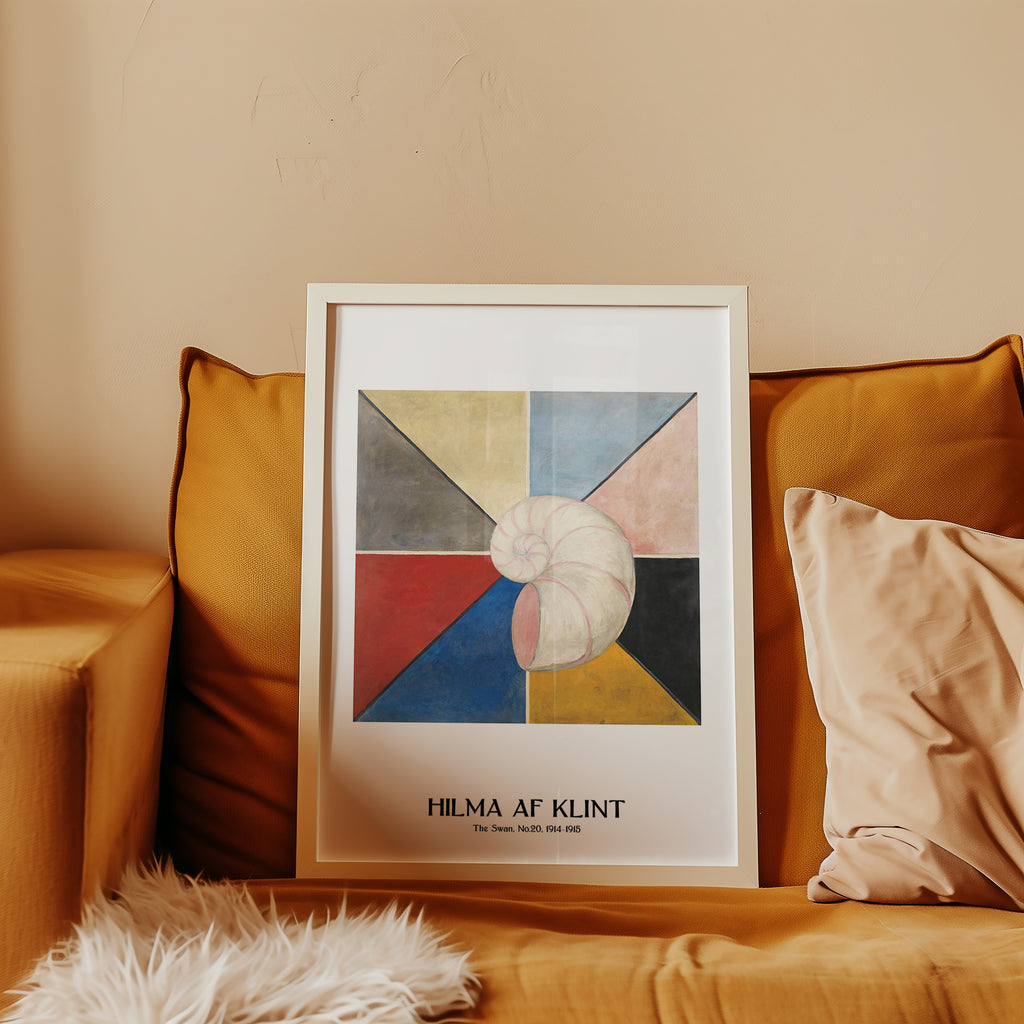 Väggmockup av Hilma af Klint The Swan No.20 affisch på ljus vägg – Bozetto konsttryck