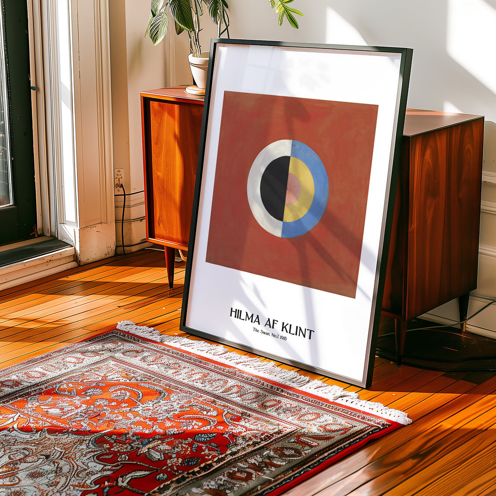 Hilma af Klint The Swan No.7 poster visualiserad på vägg – från Bozetto i hög kvalitet
