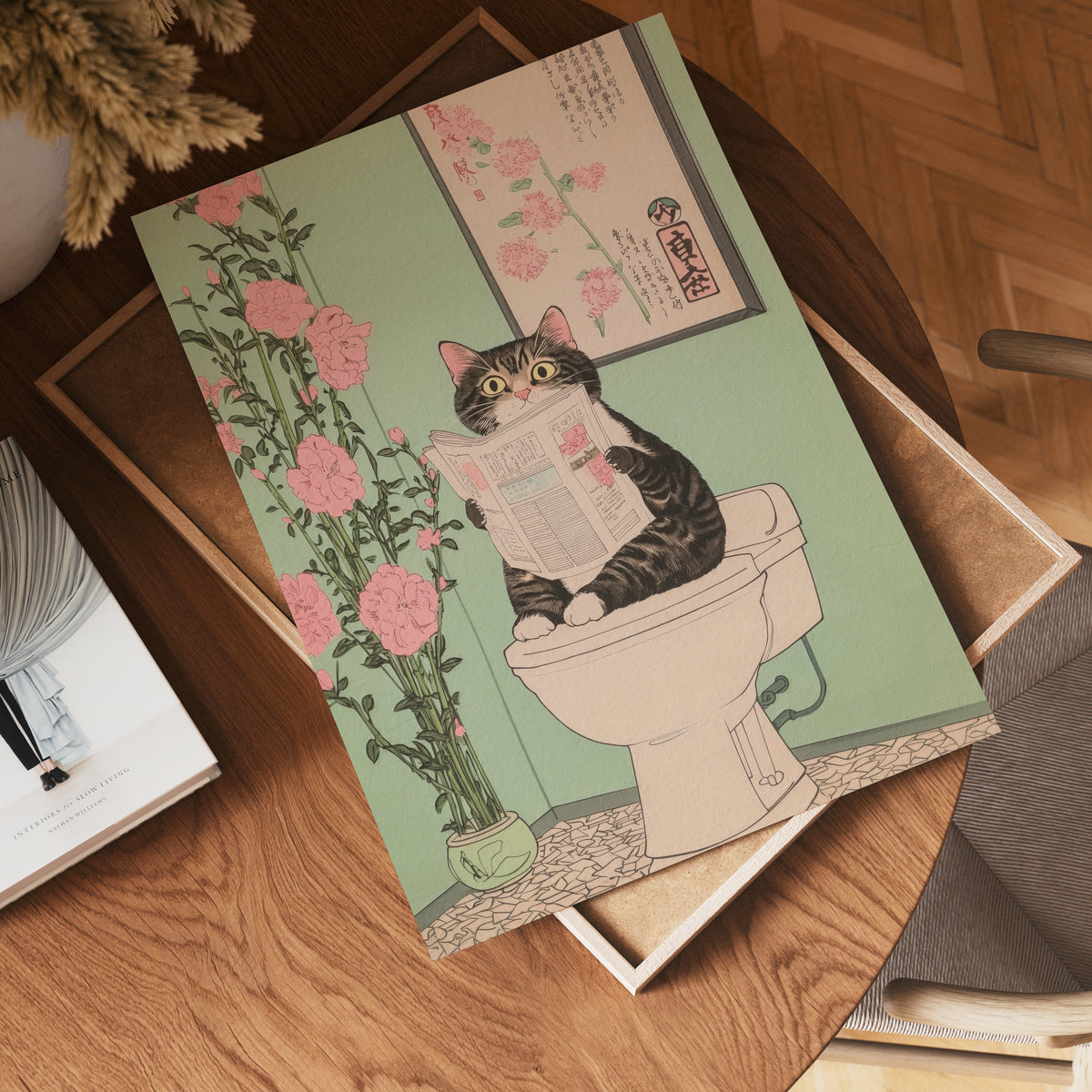 Toilet Cat i väggmockup – konsttryck presenterat i verklig miljö av Bozetto i hög tryckkvalitet
