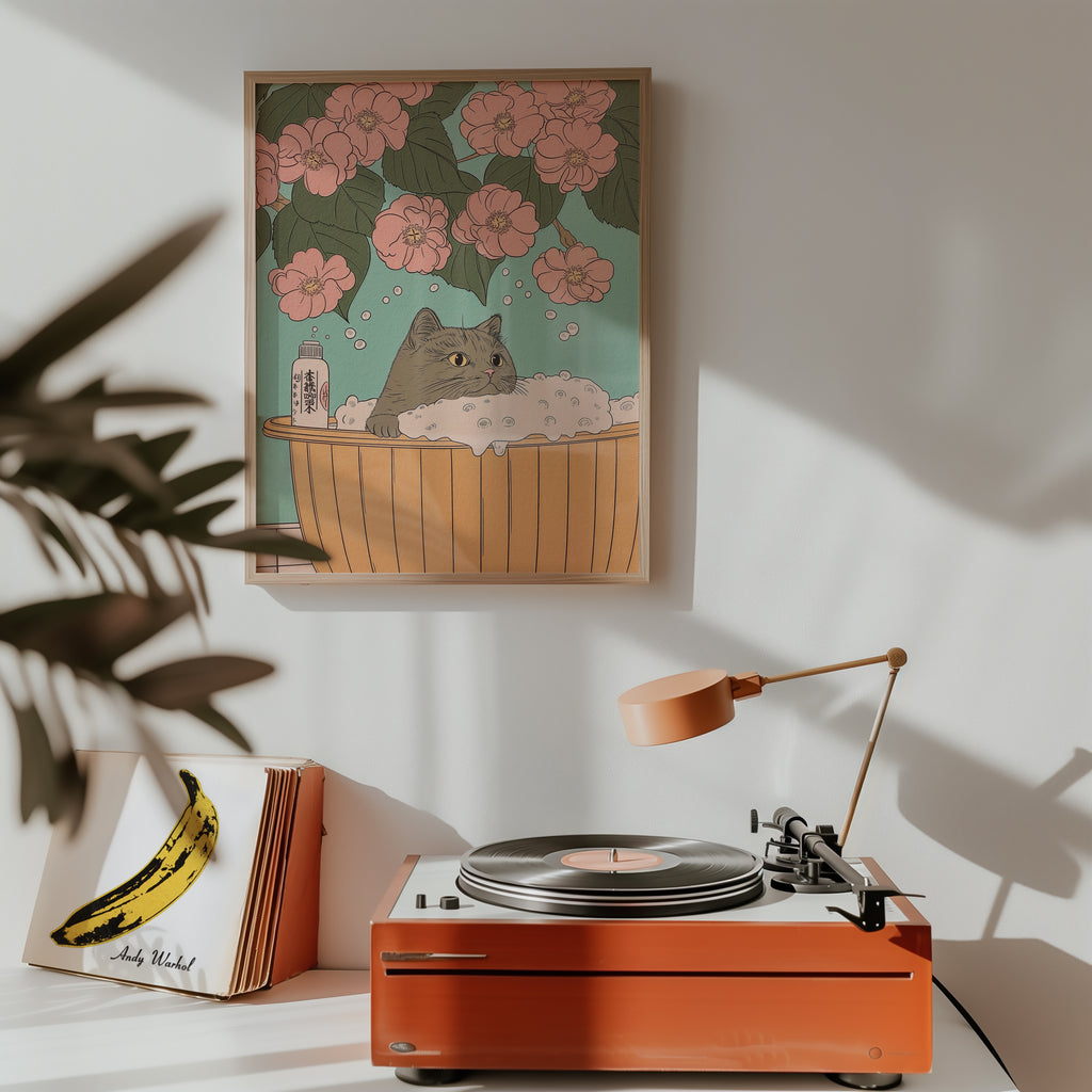 Väggmockup med Cat In Blossom Bath – köp enkelt hos Bozetto affisch i hög kvalitet