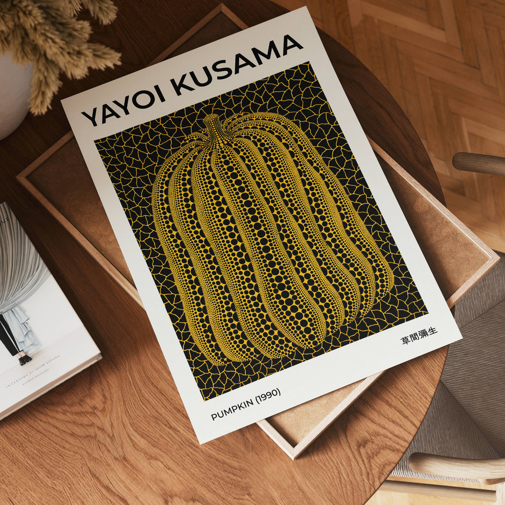 Yayoi Kusama Yellow Pumpkin – affisch med stilfullt motiv från Bozetto i hög kvalitet