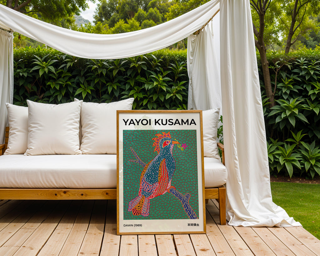 Yayoi Kusama Dawn 1989 poster visualiserad på vägg – från Bozetto i hög kvalitet