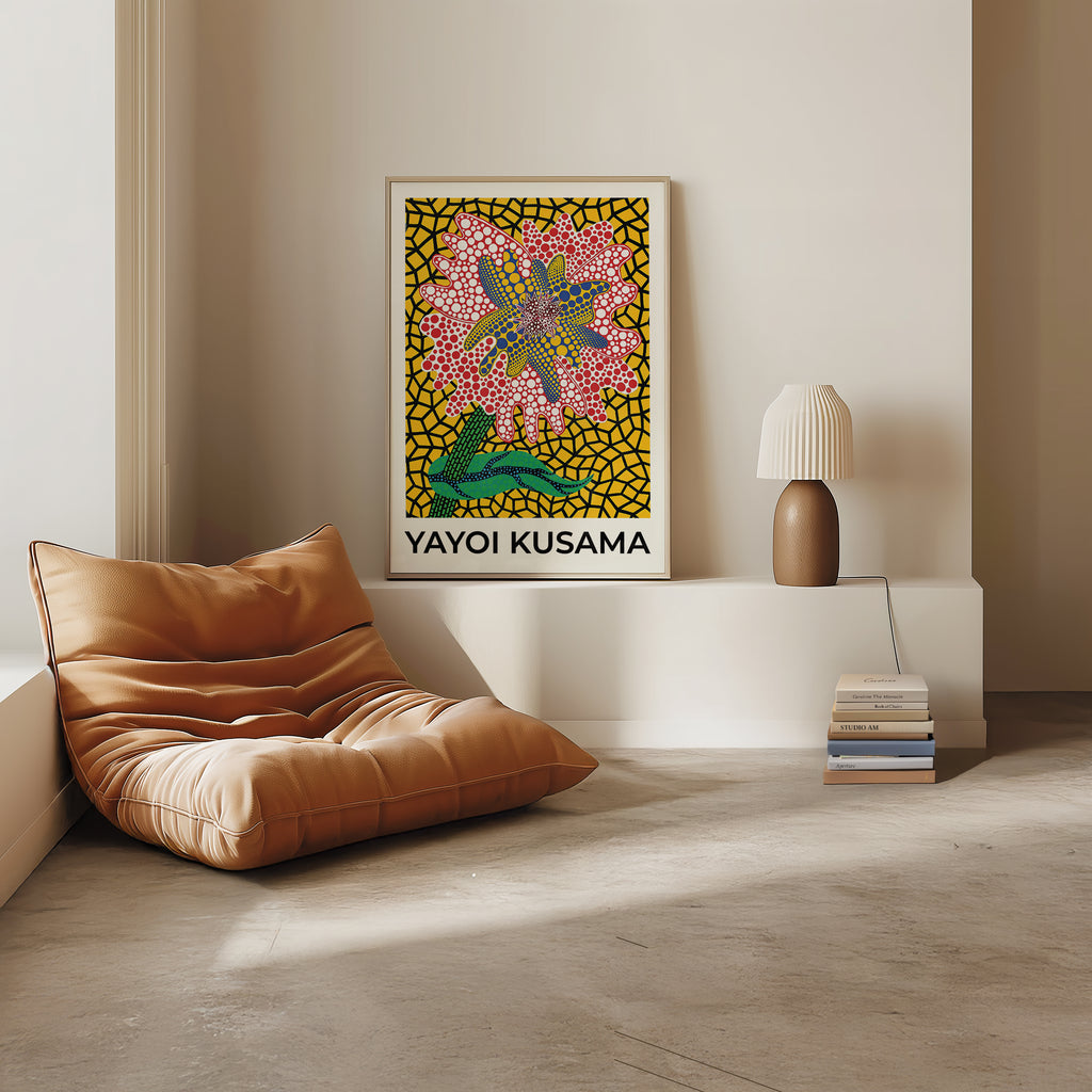Yayoi Kusama Yellow Garden poster visualiserad på vägg – från Bozetto i hög kvalitet