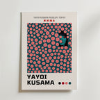 Yayoi Kusama Hidden Gaze – stilfullt konsttryck från Bozetto, tryckt på matt finpapper