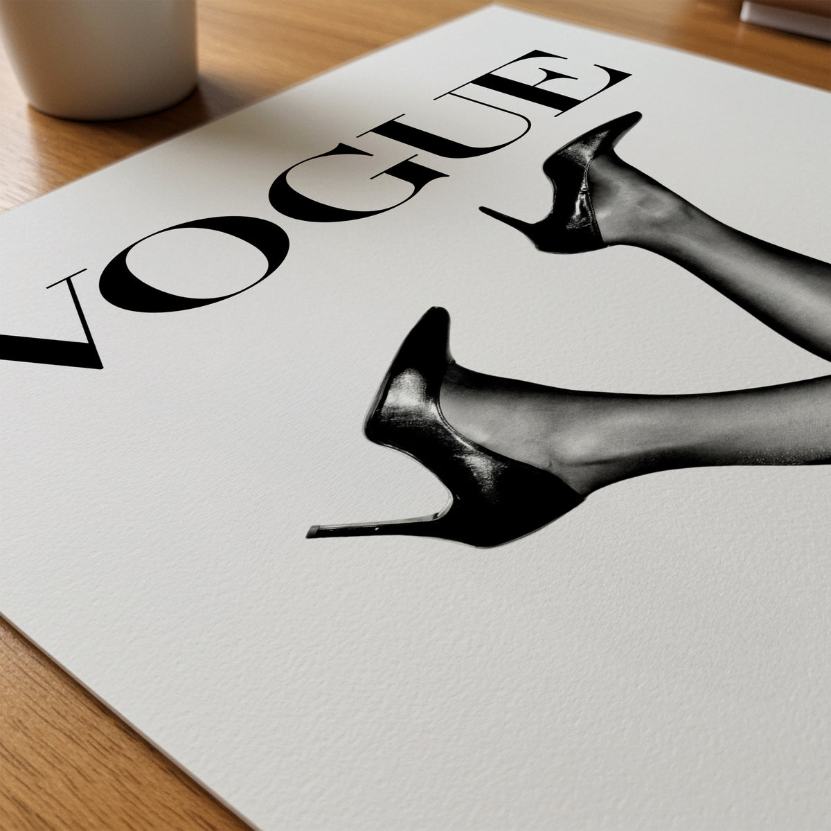 Legs In Lacquer Poster – närbild på papper