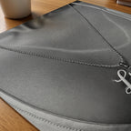 Silver Lucky Pendant Poster – närbild på papper