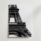 Eiffel Grace – stilfullt konsttryck från Bozetto, tryckt på matt finpapper i hög tryckkvalitet
