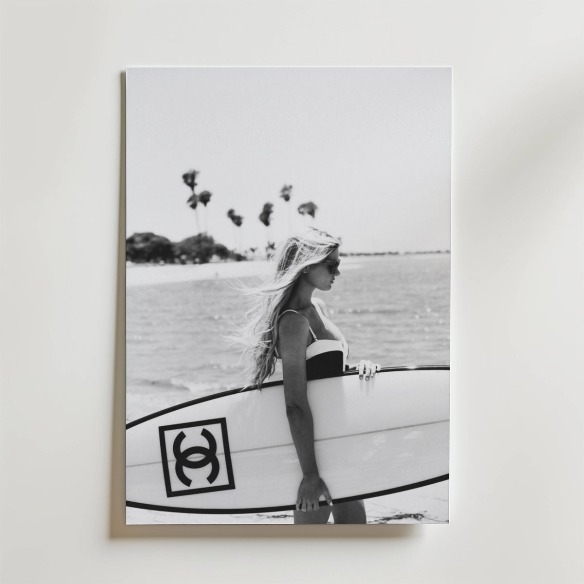 Chanel Surf – stilfullt konsttryck från Bozetto, tryckt på matt finpapper i hög tryckkvalitet