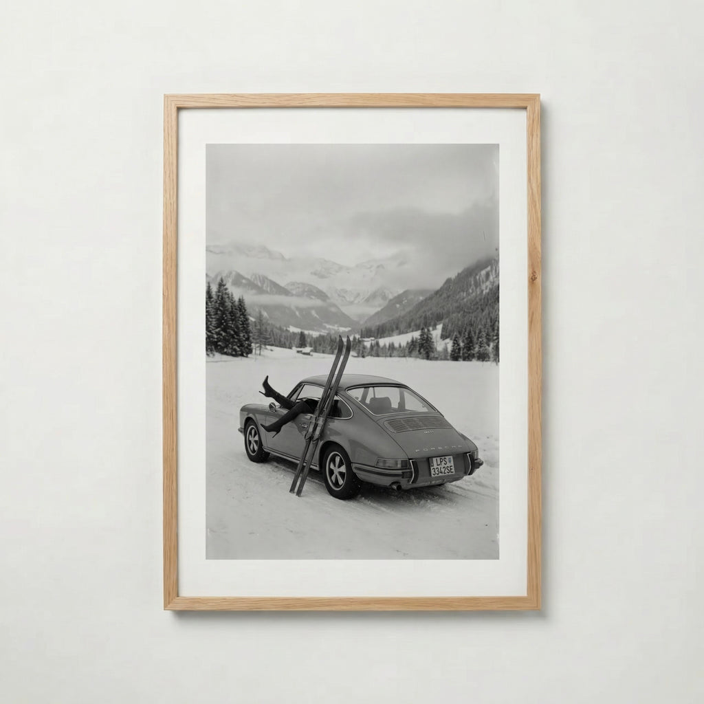 Alpine Escape Noir – affisch med snyggt motiv, köp enkelt hos Bozetto i flera storlekar
