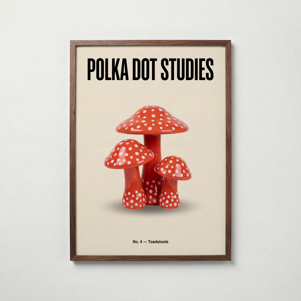 Polka Dot Toadstools Poster – valnötsram