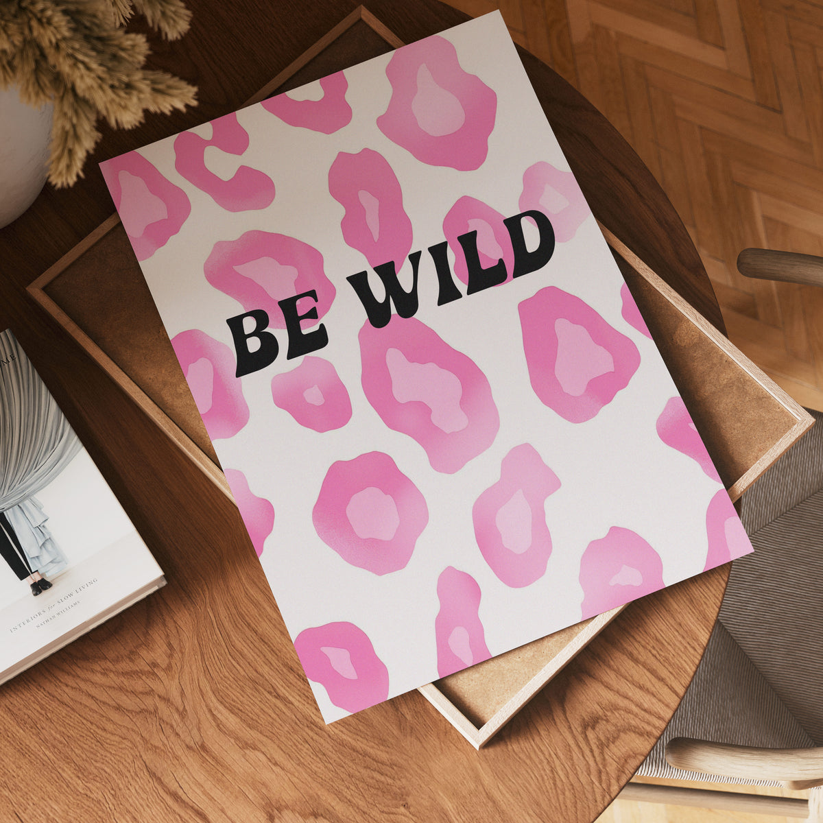 Be Wild Leopard poster i olika storlekar – köp enkelt hos Bozetto i hög kvalitet