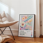 Väggmockup med Yayoi Kusama Ethereal Bloom – köp enkelt hos Bozetto affisch i hög kvalitet