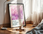Väggmockup med Yayoi Kusama Pink Infinity – köp enkelt hos Bozetto affisch i hög kvalitet