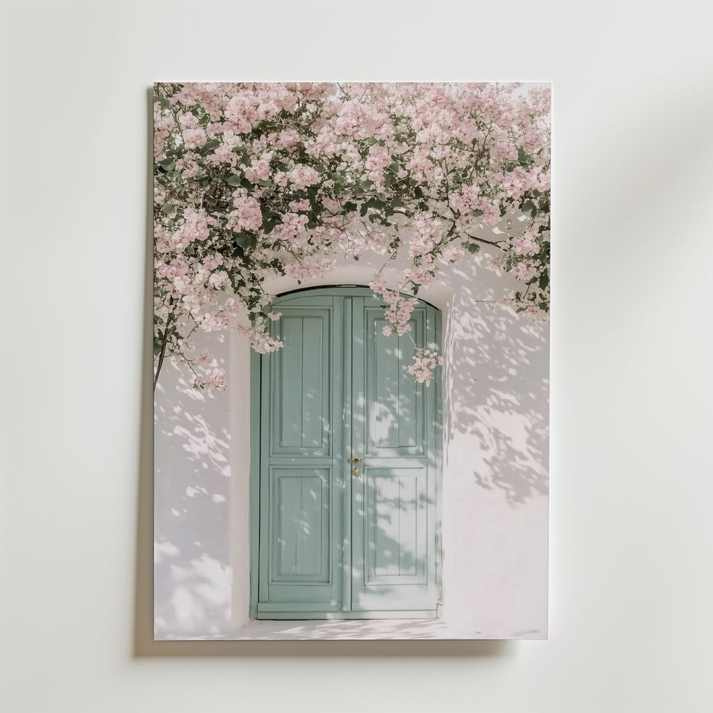 Blossom & Mint Poster i ram på vägg, blommande gren över turkos dörr, konsttryck från Bozetto
