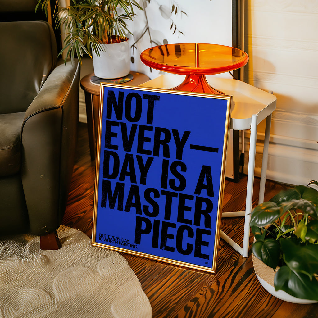 Find Meaning – grafisk poster på vägg i ljust vardagsrum, leverans 1–3 dagar från Bozetto