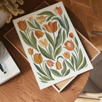 Amber Tulip Reverie – affisch med snyggt motiv, köp enkelt hos Bozetto i flera storlekar
