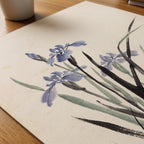 Iris By Caroline Engström – närbild på papper