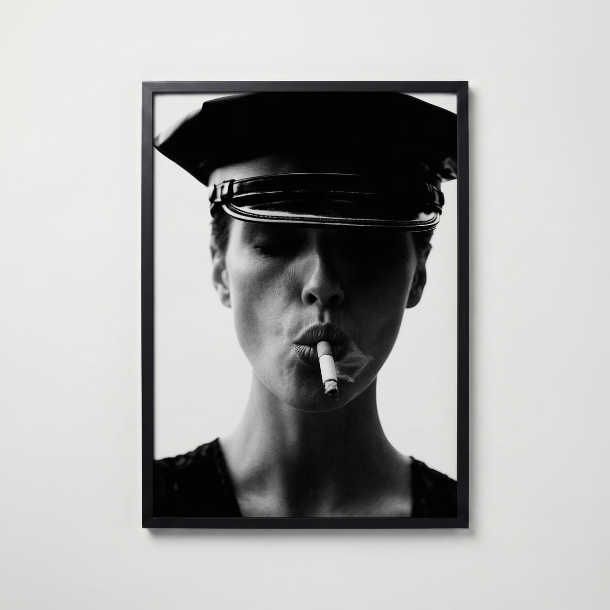 Noir Smoke Poster – svart ram