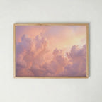 Peach Horizon – molnhimmel i persika och lavendel i ekram (OAK), liggande väggkonst från Bozetto