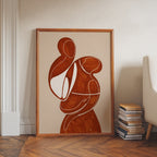 Terracotta Embrace Poster i en stilren inredning med naturmaterial