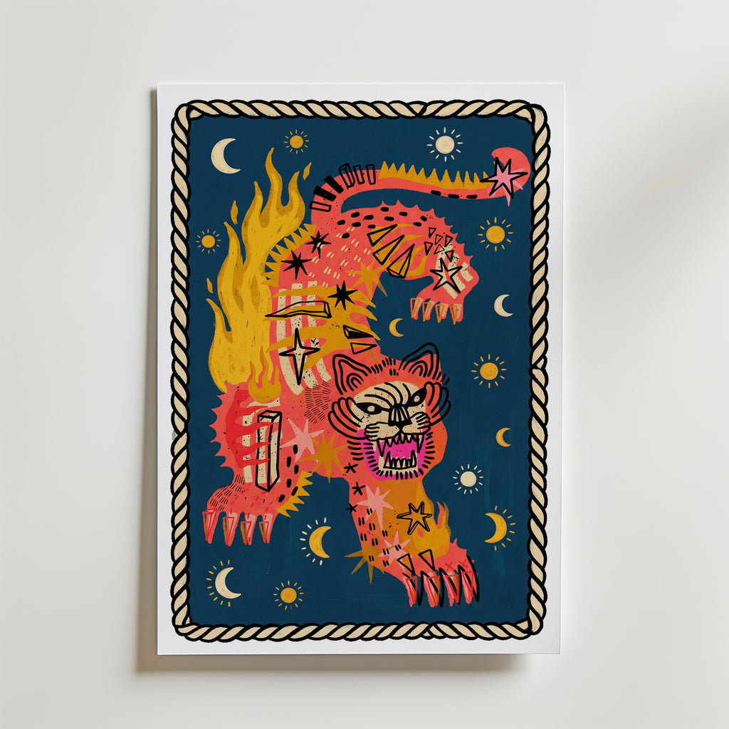 Wildflame Jaguar Poster – folkkonst jaguar i korall och guld, tryckt i Sverige