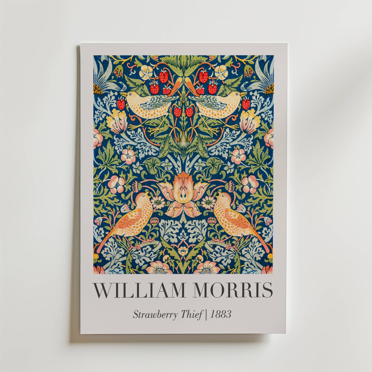 William Morris Strawberry Thief affisch på neutral bakgrund – poster från Bozetto